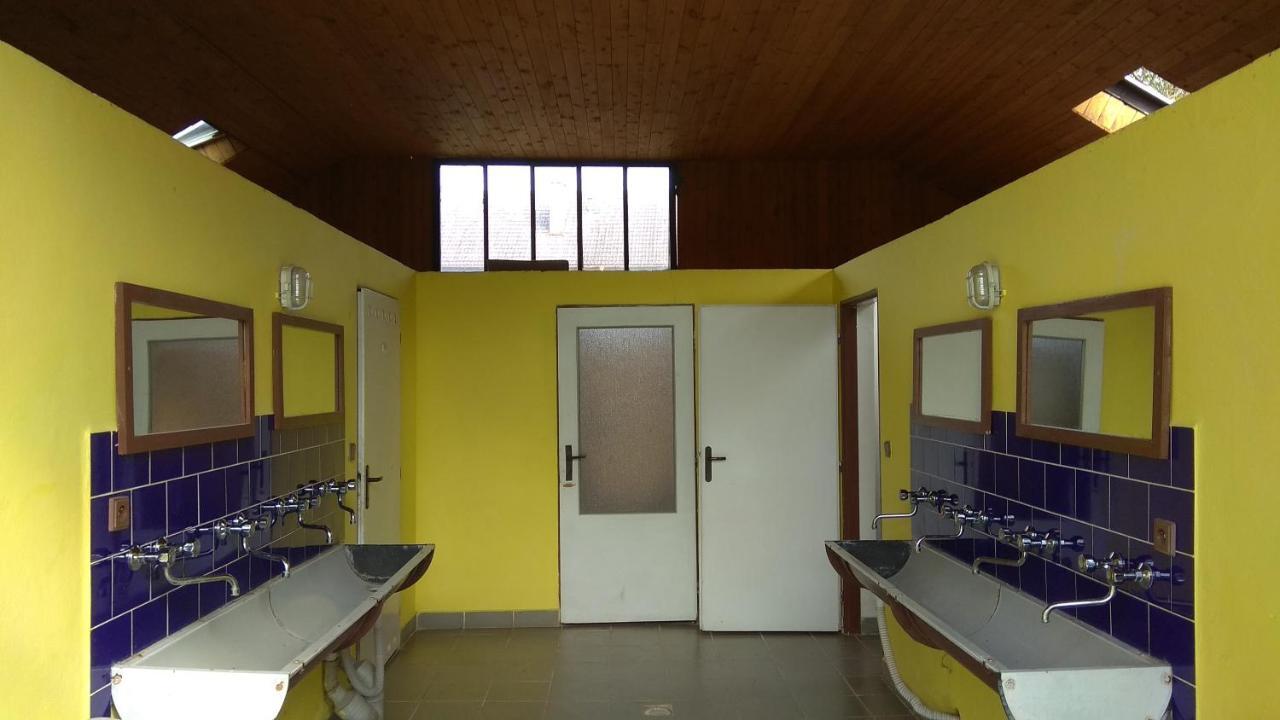 ホテルCamp Oaza Chudcice エクステリア 写真